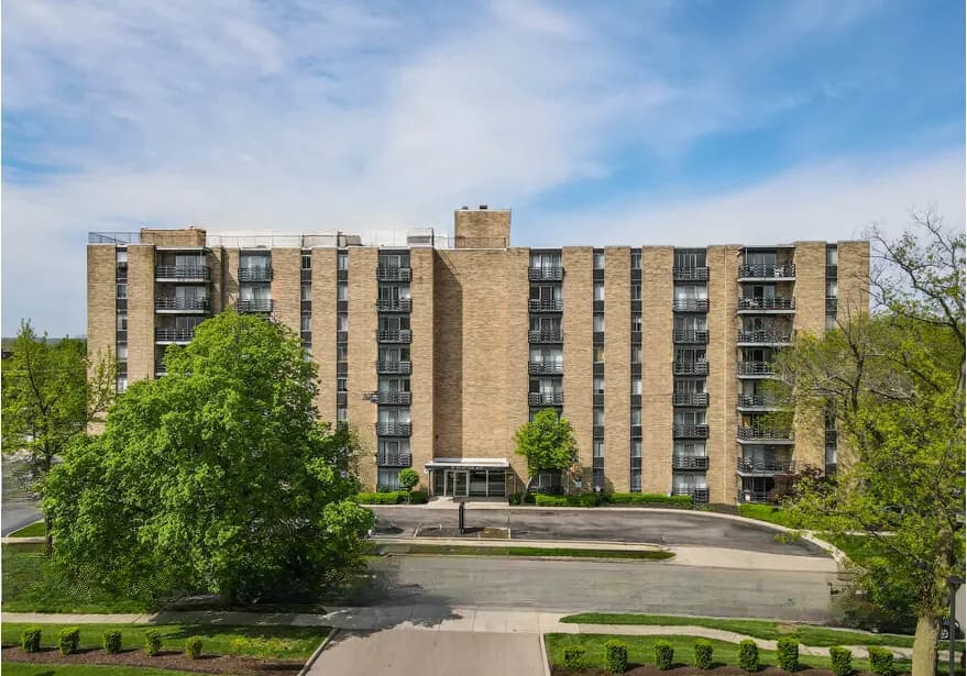 Building Exterior at Executive House Apartments